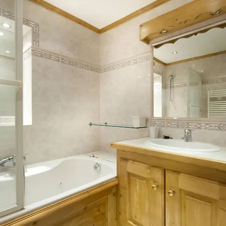1850, 6/7 Pers, Centre, Ski Aux Pieds, Wifi, Parking - Fr-1-631-226 Courchevel